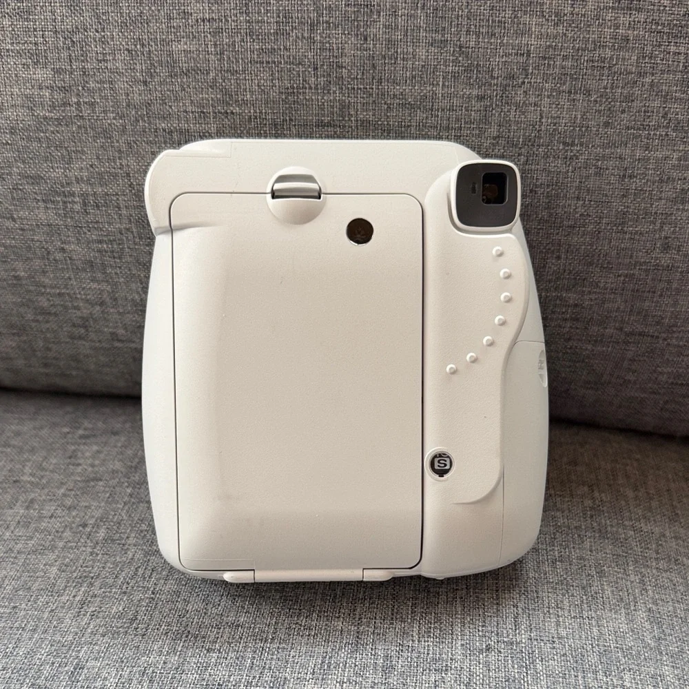 Instax Mini 9 Camera in Light Grey
